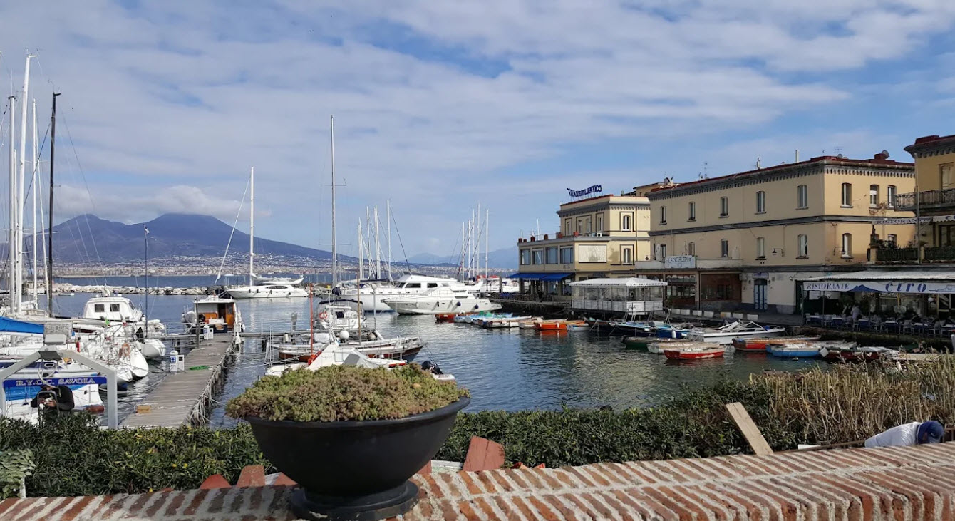 Castel dell'Ovo, Italy